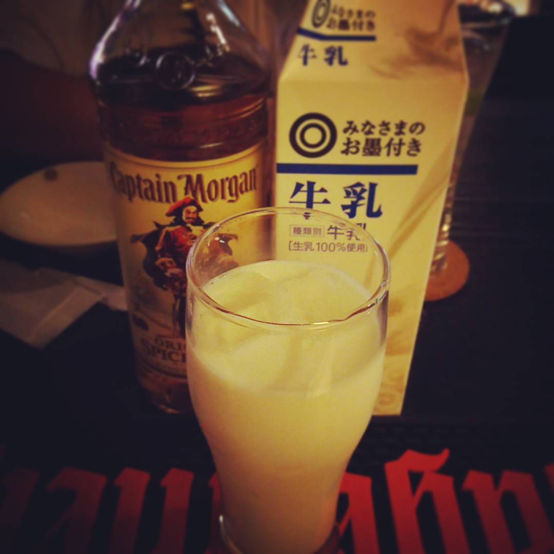 ラムミルク。キャプテン・モルガンがオススメ。 #otakubar #cocktails