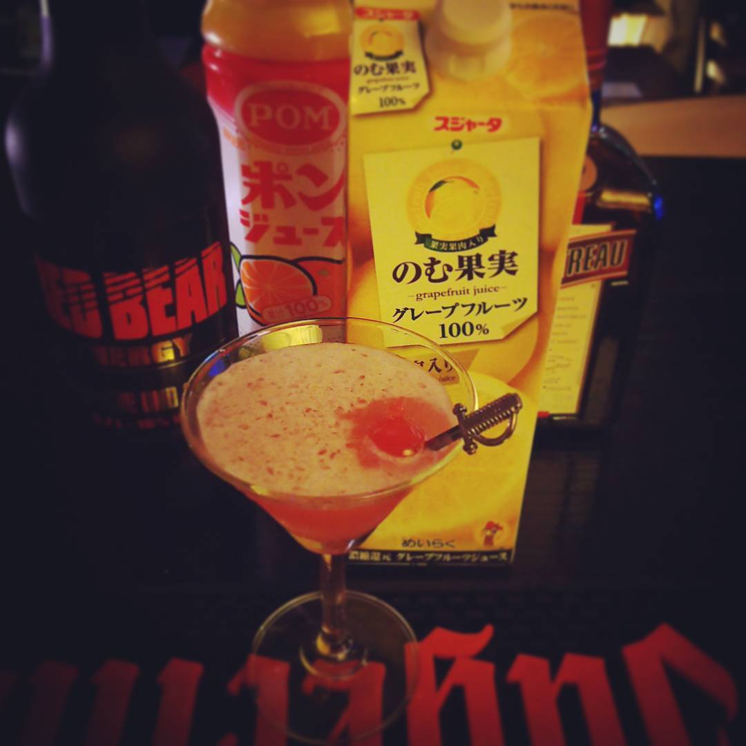G-スポット。本来はミントチェリーですが。 #otakubar #cocktails