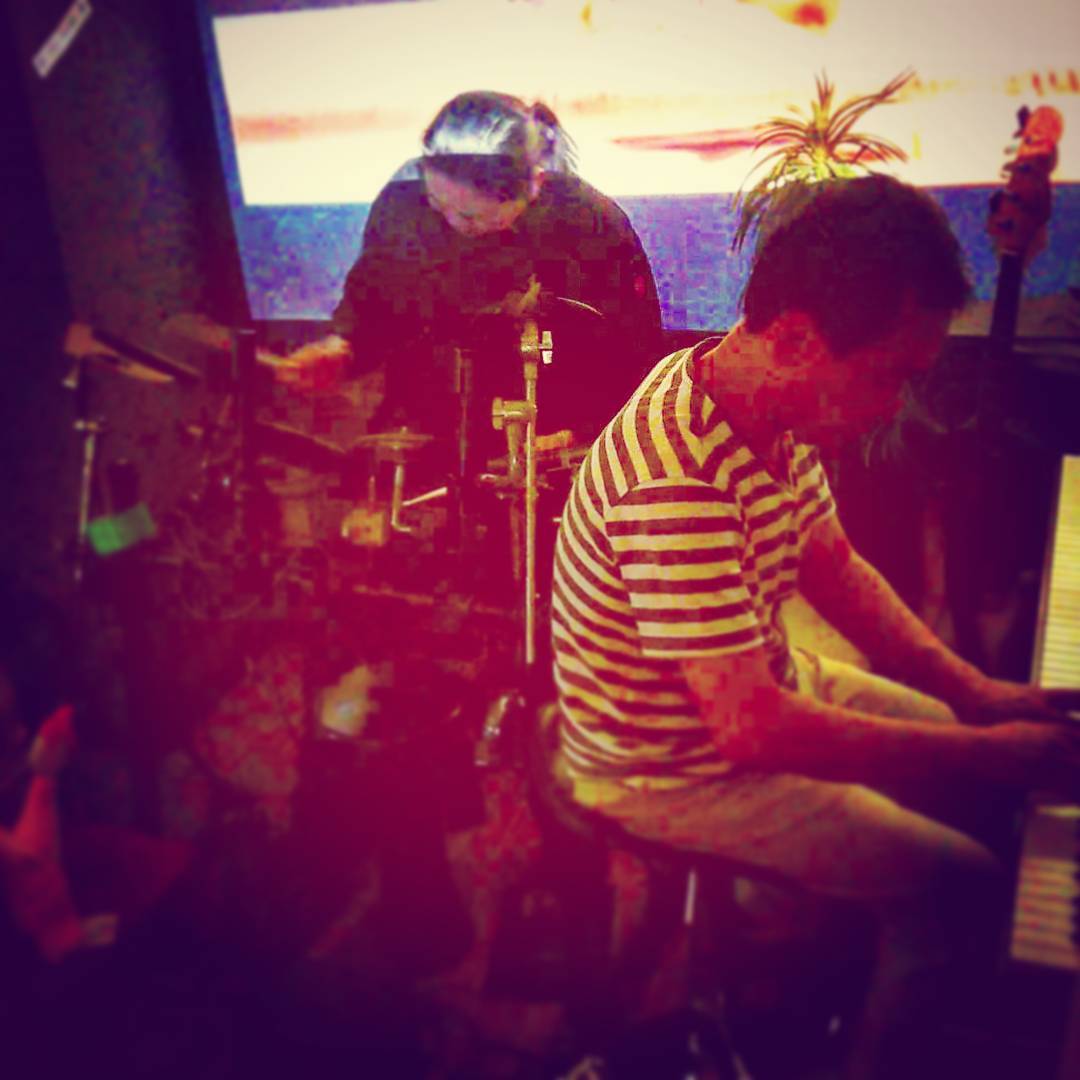 本日もcap. with じゃんぼ&リド セッションでござい♪ #otakubar #livemusic