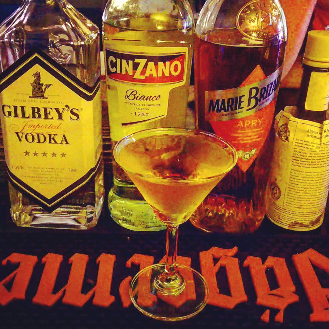 ツァリーヌ。さわやか物語。 #オタクバー #カクテル