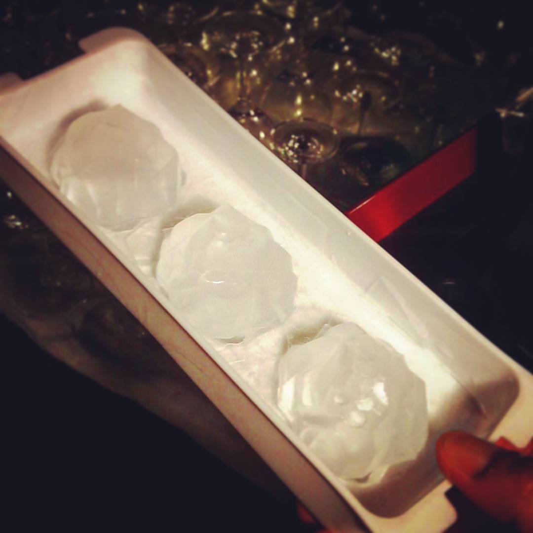 かち割り氷、始めました! #オタクバー