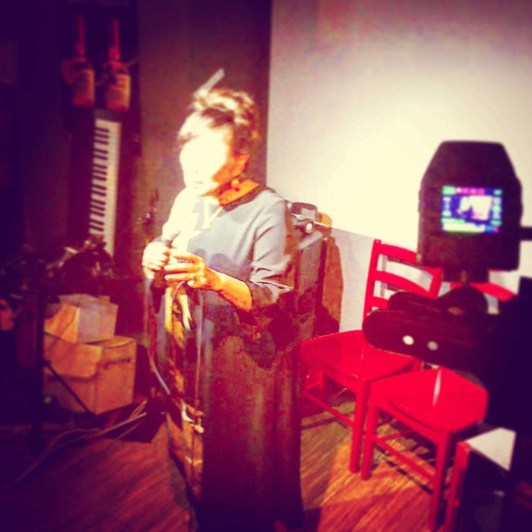 木花天乃さんライブ始まりました。熱唱！ #オタクバー #ライブ