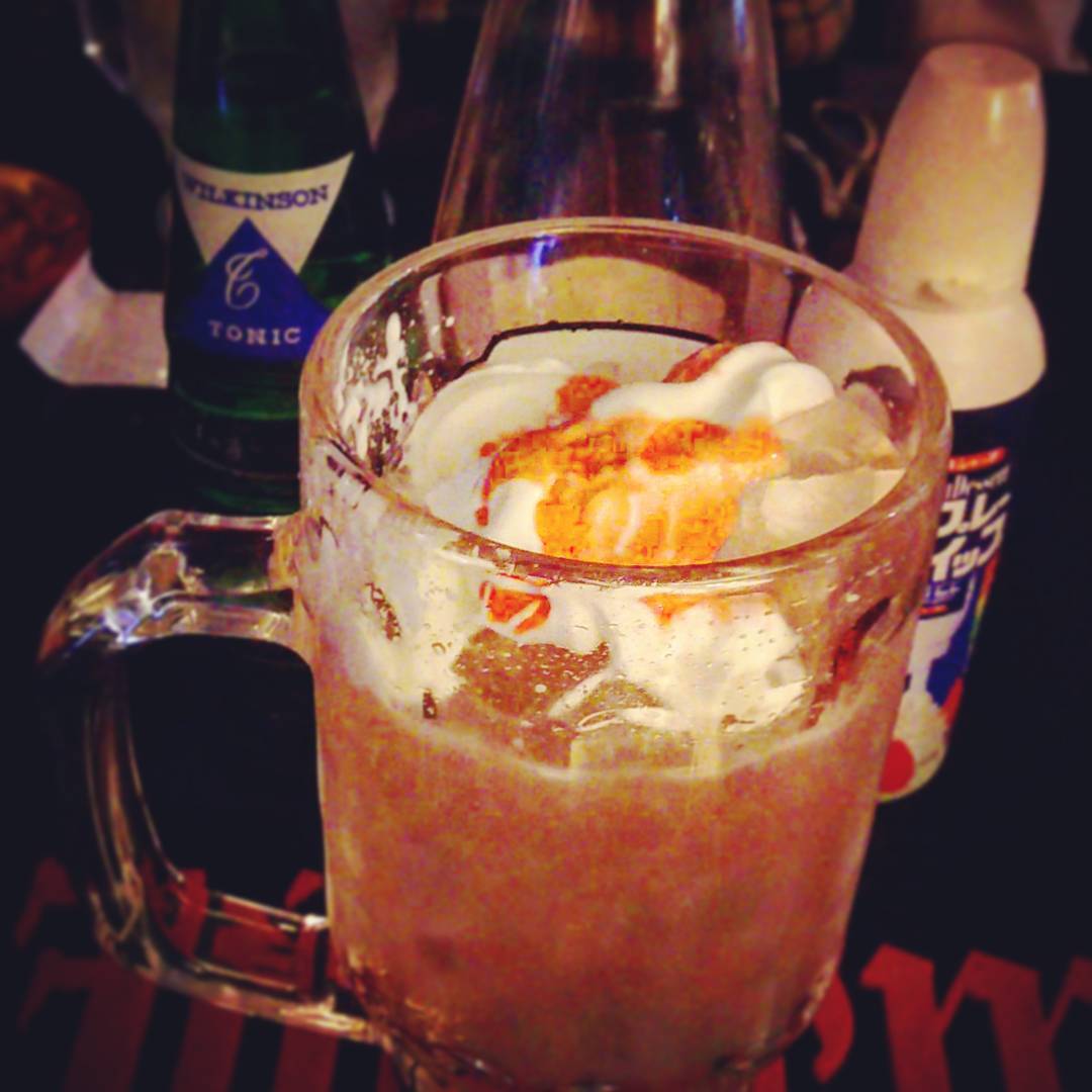 来週のDJイベント用オリジナルカクテル、マンダム。ノンアルです、う~んマンダム。 #オタクバー #カクテル