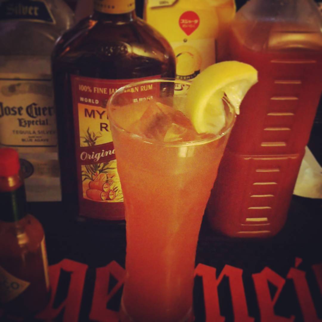 週末のオタクイベント用オリジナル #カクテル 、チリ。辛い! #オタクバー