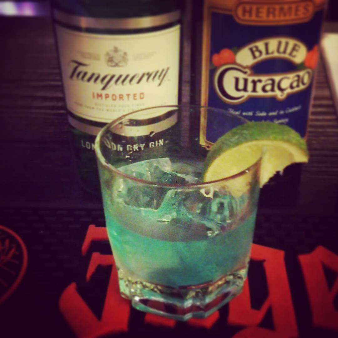 来週の #クラブ イベント用オリジナル #カクテル 、DJ。うちのDJのお気に入りをアレンジ♪ #オタクバー