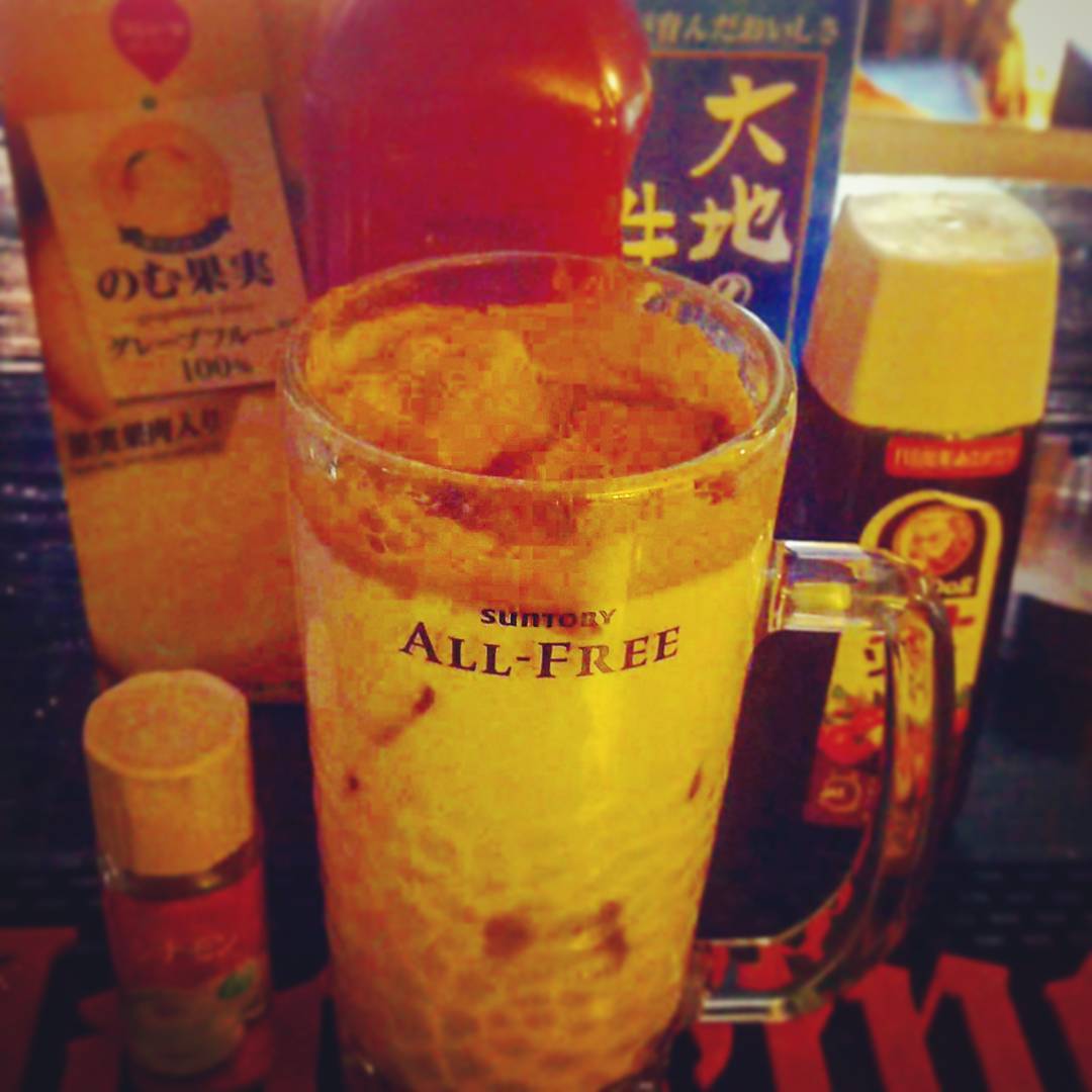 週明けの #クラブ イベント用オリジナル #カクテル 、ノイズ。ノンアルのノイズ入りまくり。 #オタクバー #DJ