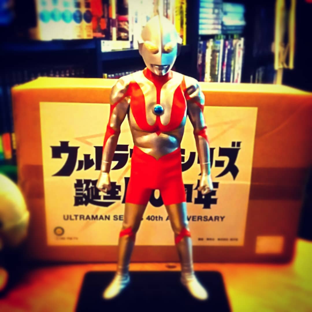 #ウルトラシリーズ 誕生40周年記念 #初代ウルトラマン #フィギュア 入手! 2007年の #Worldcon #Nippon2007 #ヒューゴー賞 副賞 http://bit.ly/2B0bMon と同じ型を使った #海洋堂 製。お店で展示します。販売も!? #ultraman #hugoaward #ウルトラマン