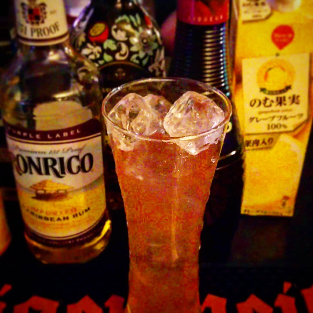 今週の #DJ イベント用オリジナル #カクテル 、 #荒木飛8彦 。不老のお酒 #オタクバー #jojosbizarreadventure