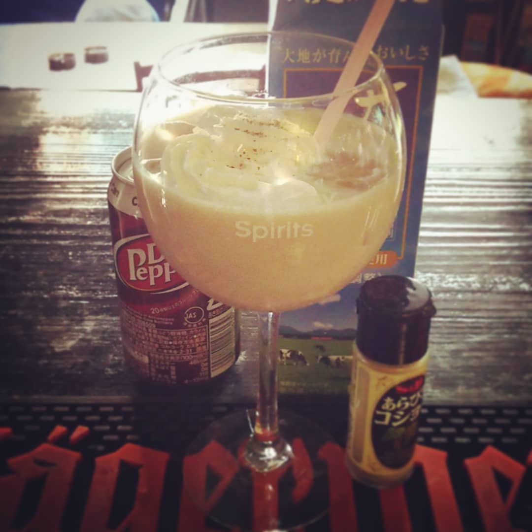 #Xmas イブの #クラブ イベント用オリジナル #カクテル 、 #聖夜 。ノンアルな雪夜 #オタクバー