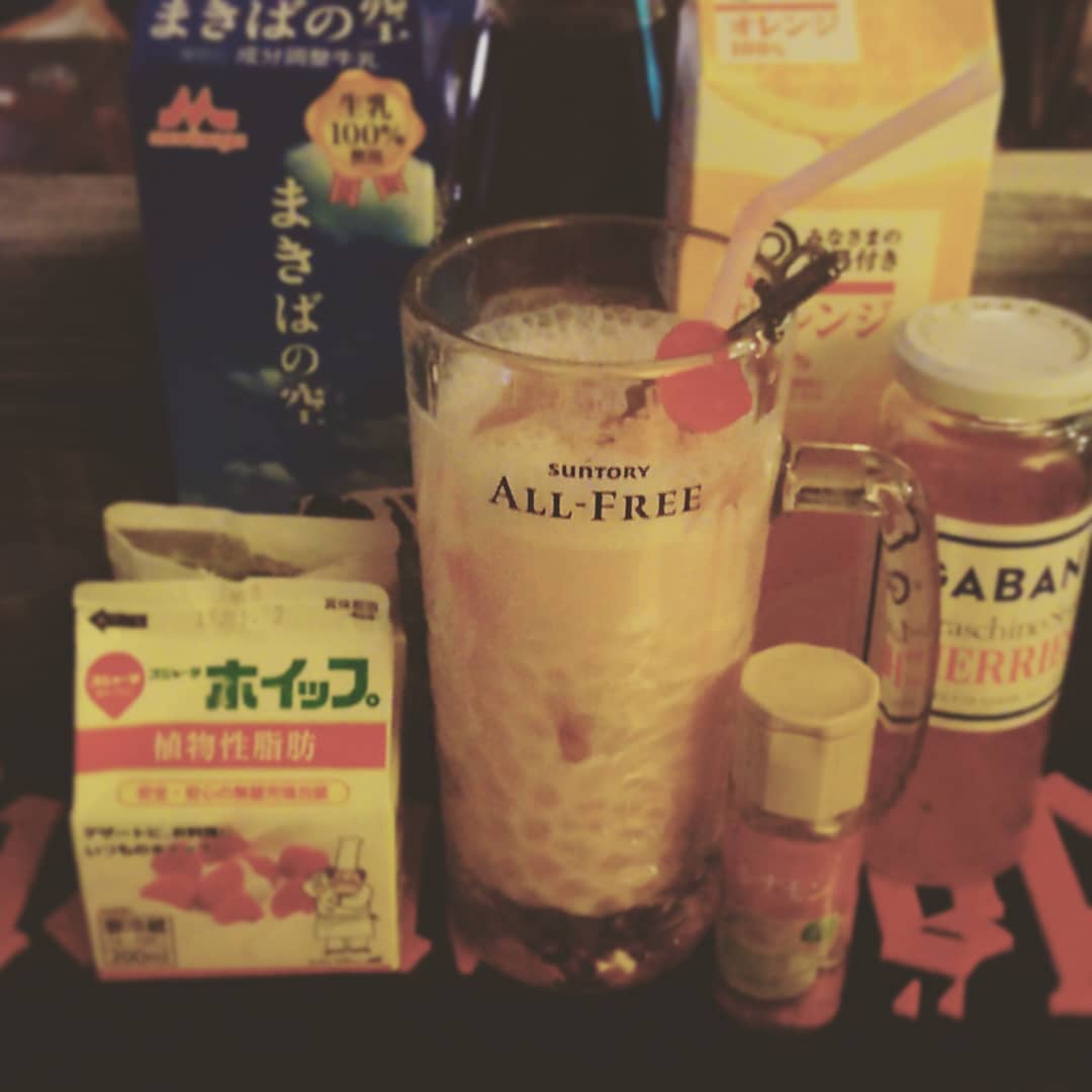 1/13の #クラブ #イベント 用オリジナル #カクテル 、 #ミニマルテクノ 。白いノンアルです♪