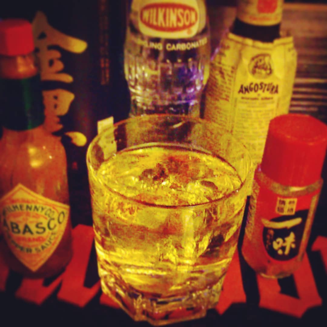 来週末の #アニメ #イベント 用オリジナル #カクテル 、#韓国 。 #タバスコ と #唐辛子 で辛い！ #オタクバー