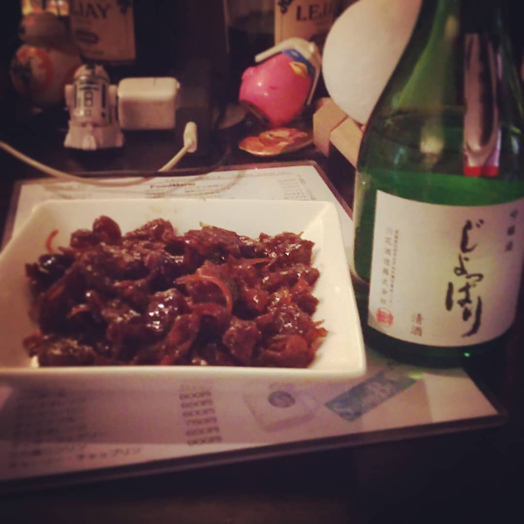 #常連さん の #青森 #土産 、 #ホタテ の #佃煮 と #日本酒 ！　美味しい！ #オタクバー
