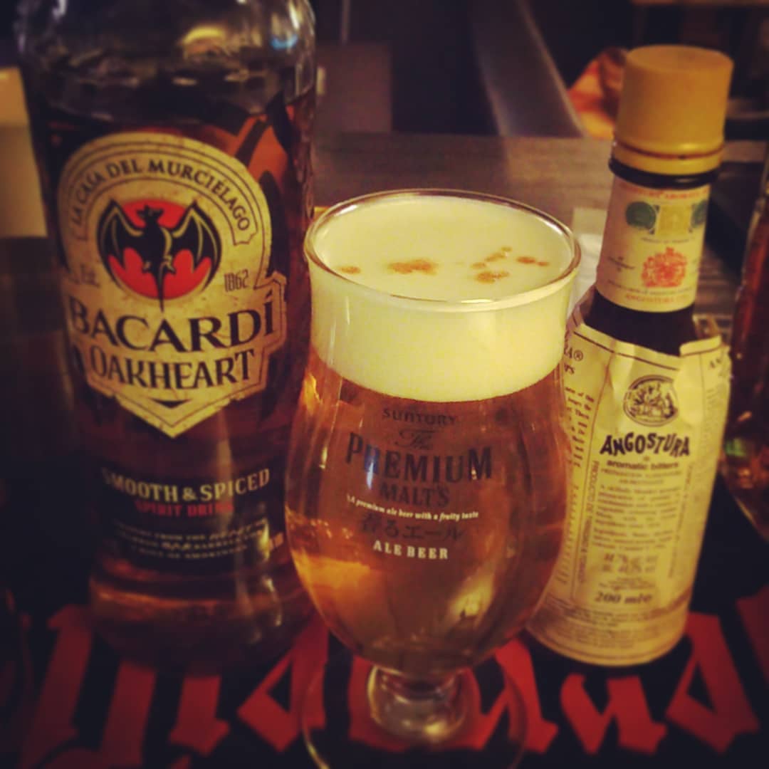 土曜の #漫画編集 #トークショー #イベント 用オリジナル #カクテル、 #ネーム指定 。ほろ酔いが丁度いい! #オタクバー