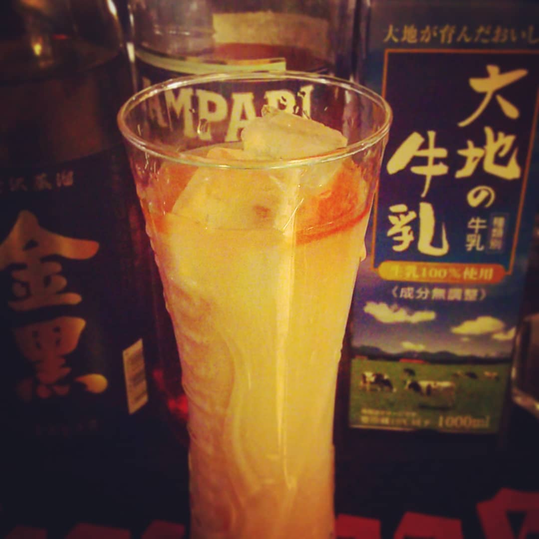 今週末の #飲食 #イベント 用オリジナル #カクテル 、国内出展者。 #焼酎 で日章旗風に。 #オタクバー