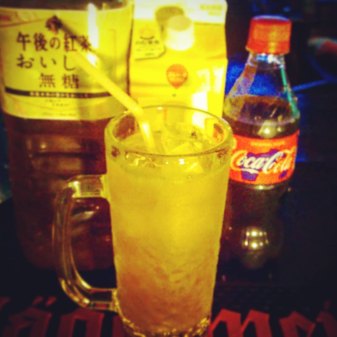 来週末の #昭和 #オタク #イベント 用オリジナル #カクテル 、 #貸本屋 。 #ノンアル ！ #オタクバー