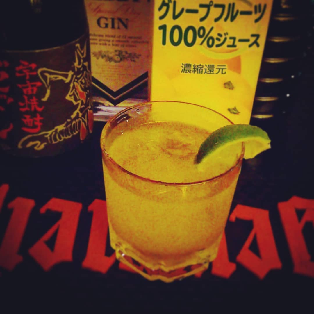 来週末の #アシッド#イベント 用オリジナル #カクテル 、 #ガリアーノ。 超 #ミックス ! #オタクバー