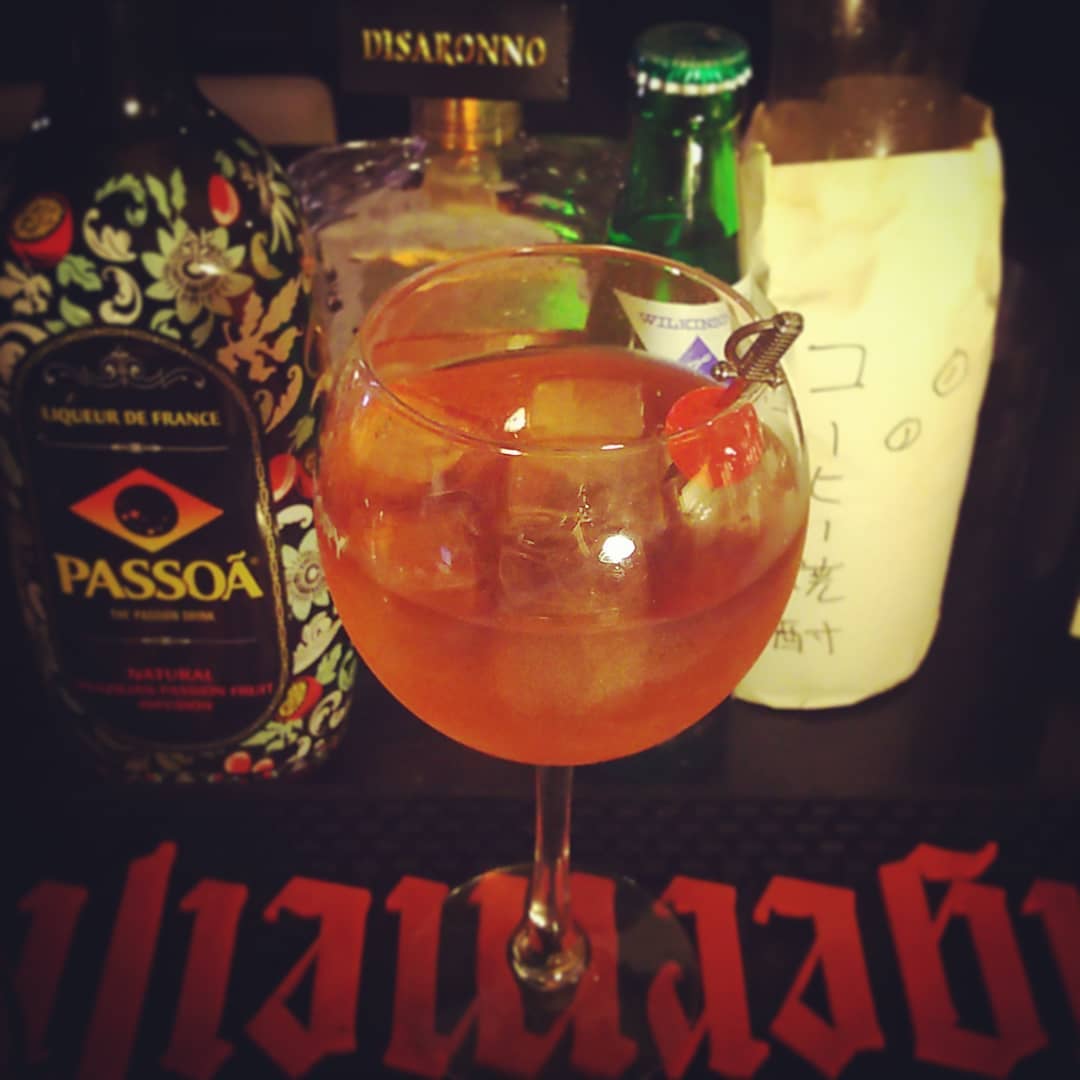 今週末の #コスプレ #トークショー 用オリジナル #カクテル 、 #女装 。甘いけど黒い! #オタクバー