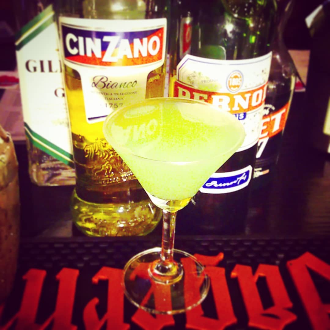 #グリーンノックアウト 、 #ノックアウト 必須、きっついです。 #カクテル #オタクバー