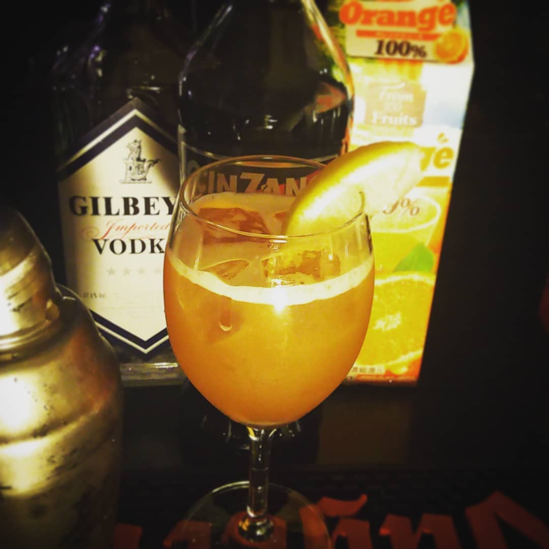 再来週末の #自転車 #イベント 用オリジナル #カクテル 、 #ブルベ 。 #ワイン 系ベース! #オタクバー