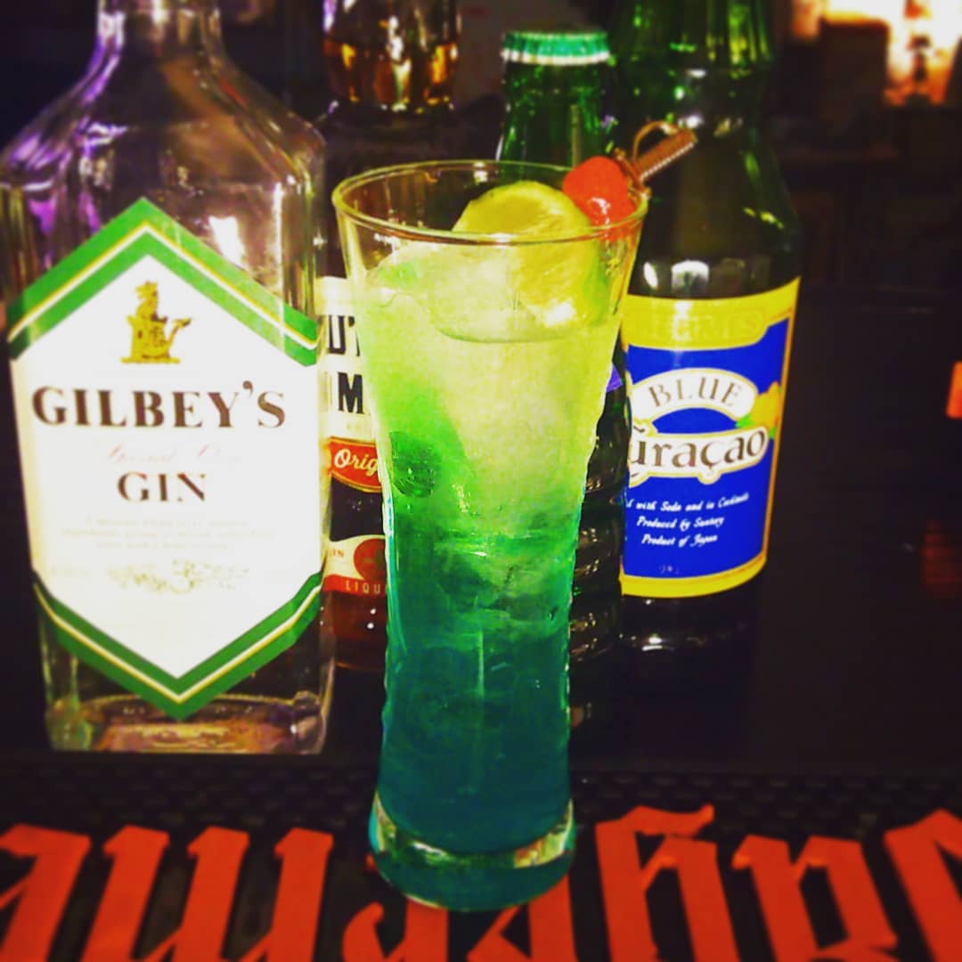 来週末の #オタクトークショー 用オリジナル #カクテル 、 #湘南 。なぜ #オタク なのに湘南なのかは #イベント 当日に! #オタクバー