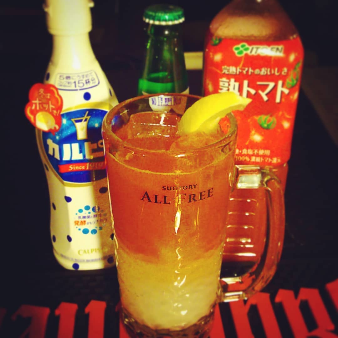 今週末の #アニメ #イベント 用オリジナル #カクテル 、#赤血球白血球 。 #はたらく細胞 ! #オタクバー