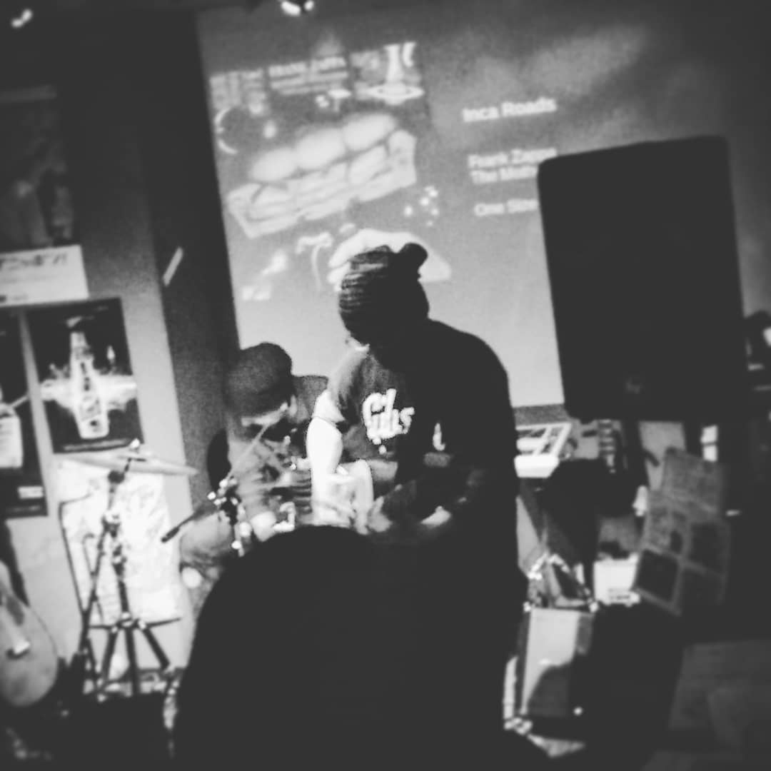 #DJ #イベント 、 #ミニライブ 、トリはもちろん #TomeFuyaAcoUnit の2人! #オタクバー