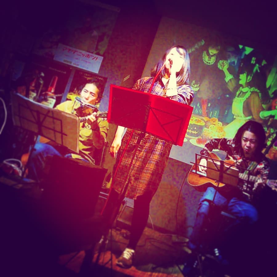 #ミニライブ #アイリッシュ #アニソン 、 #grásta 始まりました♪ #オタクバー