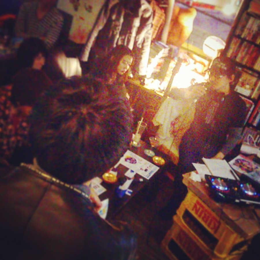 #DJ-J の #トークショー 「 #音楽をつくろう 」、観客と熱が入ったやり取り! これはネットでは流しません、ぜひ現場で聞いて♪ #オタクバー