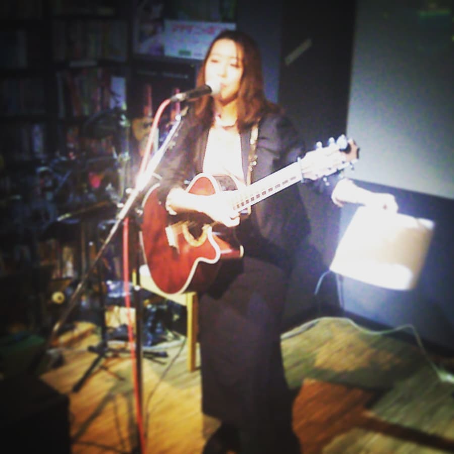 #DJ-J #ミニライブ 、トップは #ABO ♪ 初々しい! #オタクバー