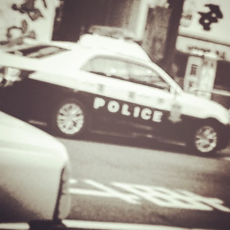 店開け直前にいつもの #職質 。開店が遅れてしまいました。 #職務質問 #オタクバー