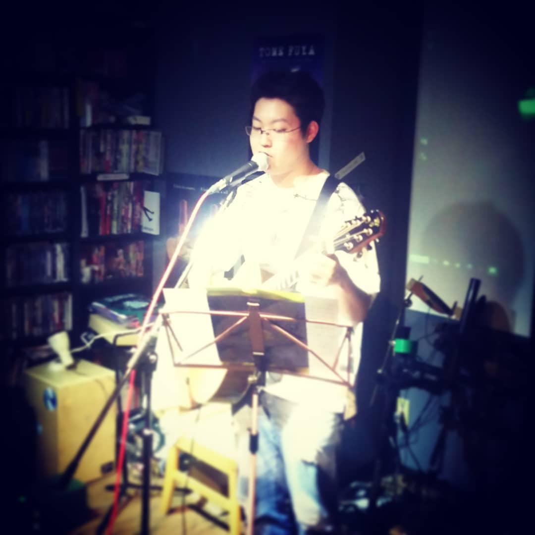 #ミニライブ 、2番手 #Sammy ♪ #オタクバー