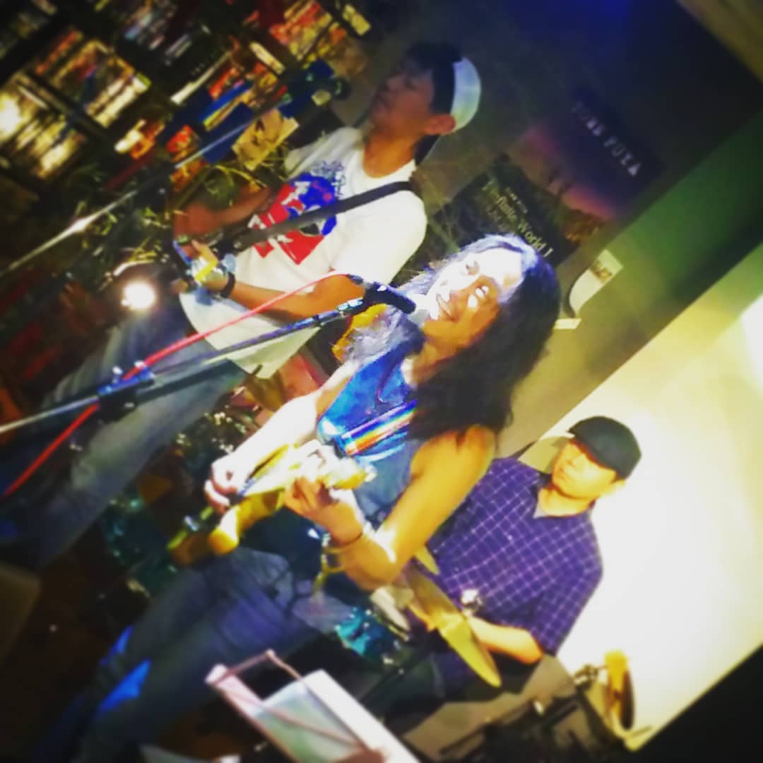 #DJ-J #イベント、#七夕ブルースナイト ! 二組目#ライブ #市川まさき & #TheBluesRockBreakers 、始まりました! #オタクバー