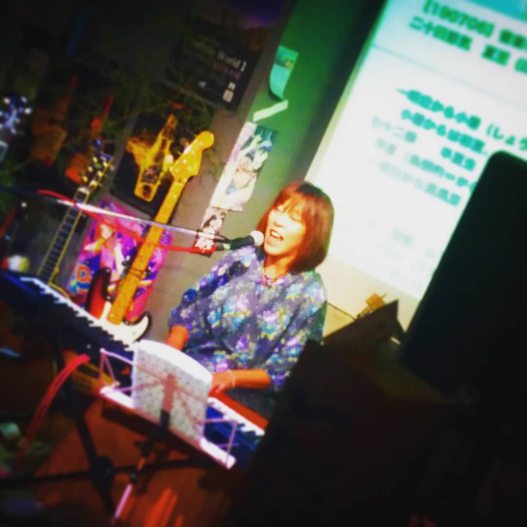 #DJ-J #イベント、二番手は #成川久美子 さん、「#ぬか漬けの歌 」! #オタクバー