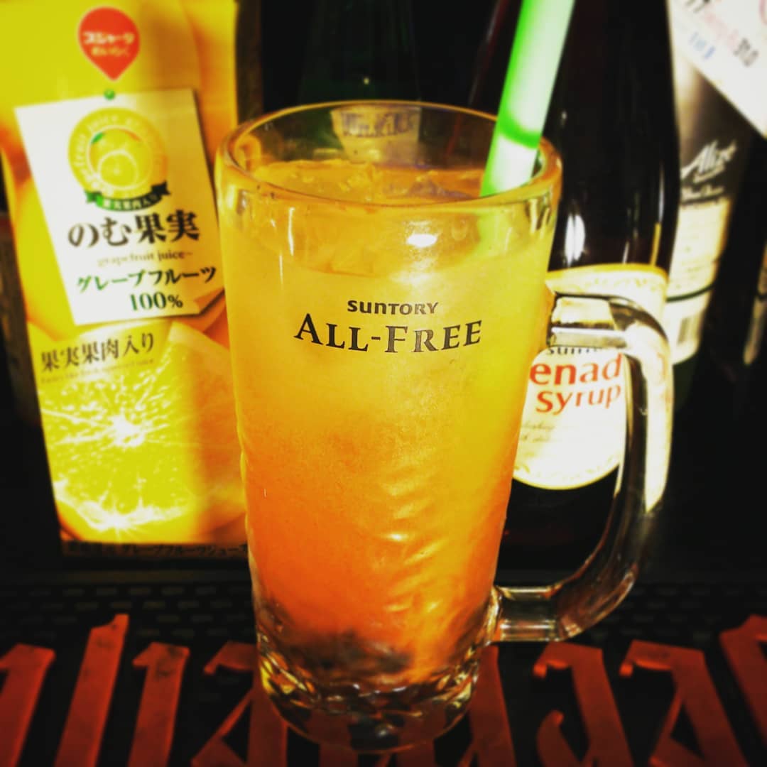 来週頭の #ぢーな塾「#ガイナックス電撃大王おもひでぽろぽろ」用オリジナル #カクテル、#ロリポップ。#ノンアルコール です。#オタクバー