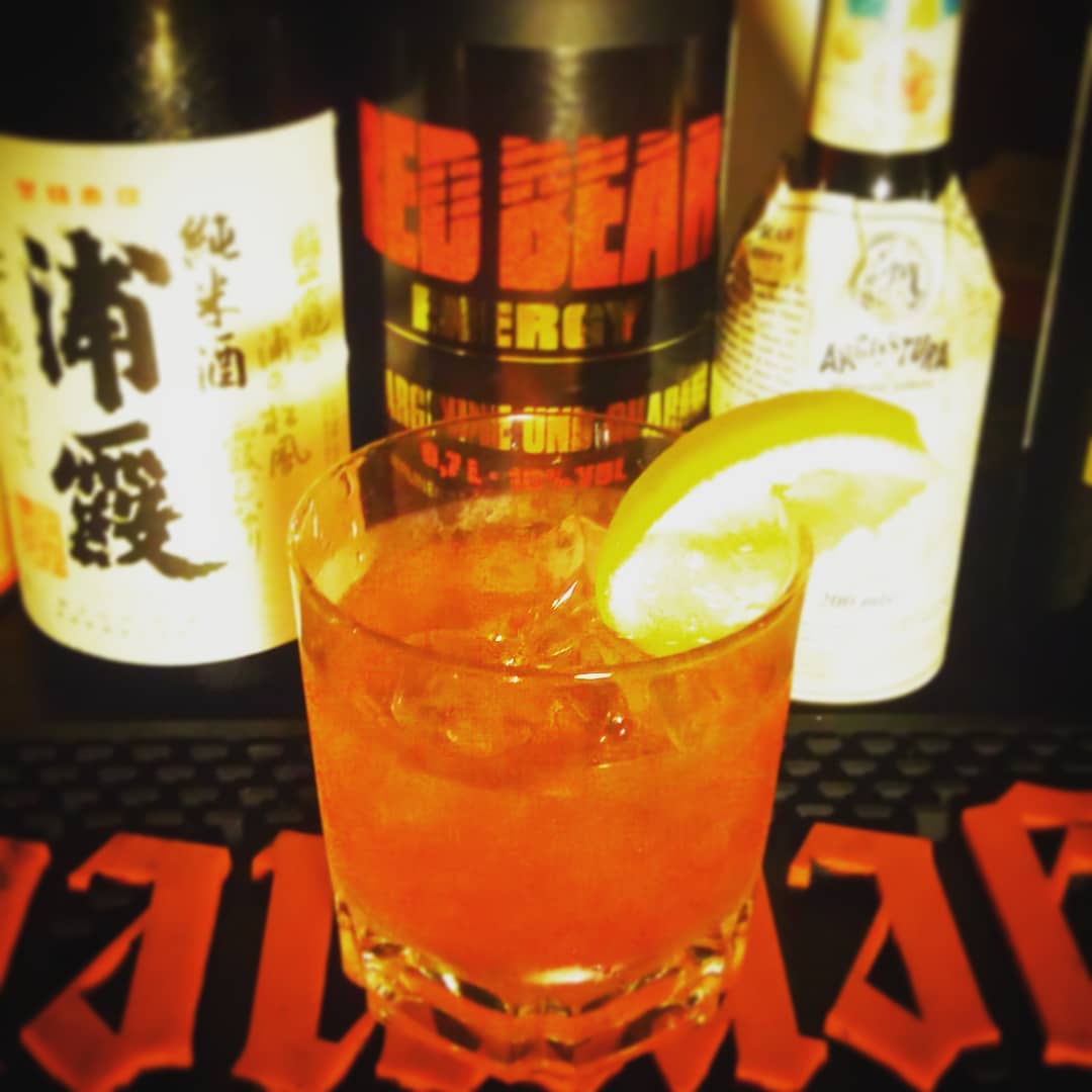 今週末の #オタク文化学「#海外のアニメーションと日本のアニメ現場」用オリジナル #カクテル、#日本アニメ。#日本酒ベース! #オタクバー