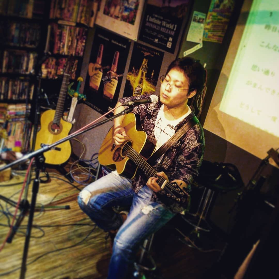 #DJ-J #クラブSwingBy ミニライブトップバッター #Sammy 「ぬいぐるみ」♪ #オタクバー