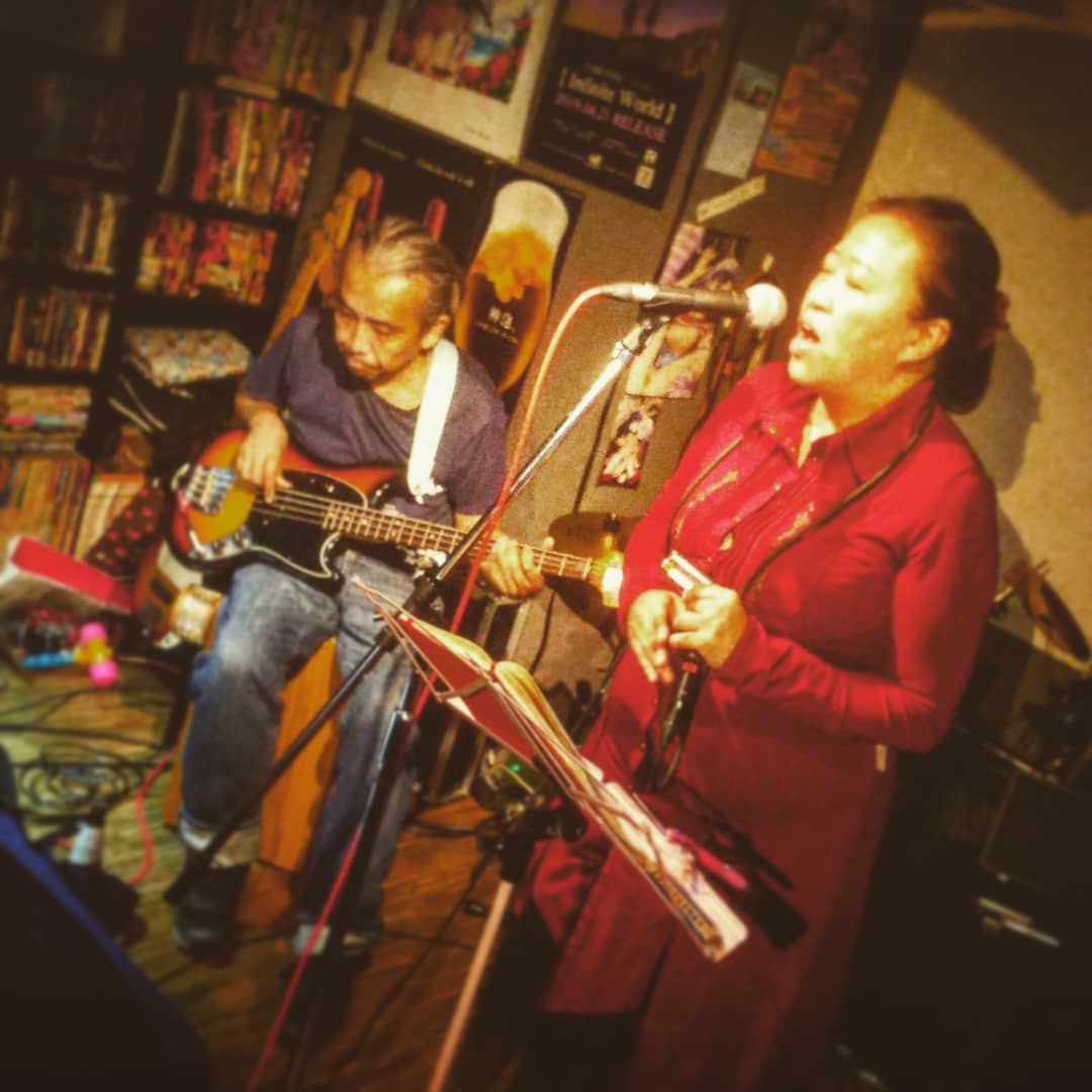 ライブ始まりました。#KOKOKAYO with #ずにあ! #オタクバー