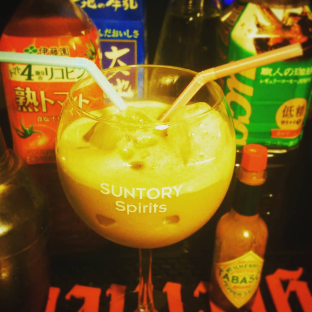 来週末の #井上陽水 #イベント 用オリジナル #カクテル、#帰れない二人。ストロー2本使いの #ノンアルコールカクテル ♪ #オタクバー