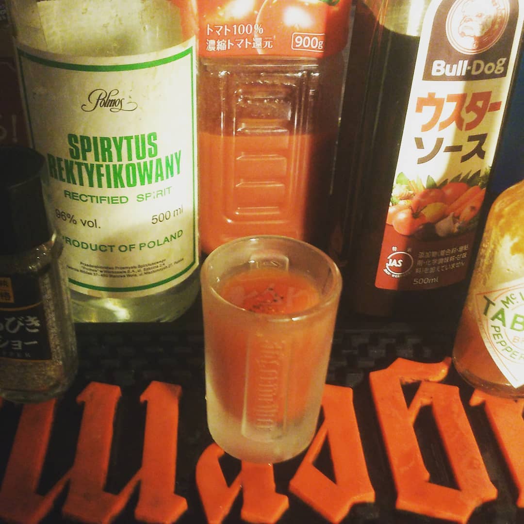 来週末の #アニメ会社倒産 イベント用 #オリジナルカクテル、#人材不足。#スピリタス で少量 #ブラッディメアリー。#オタクバー