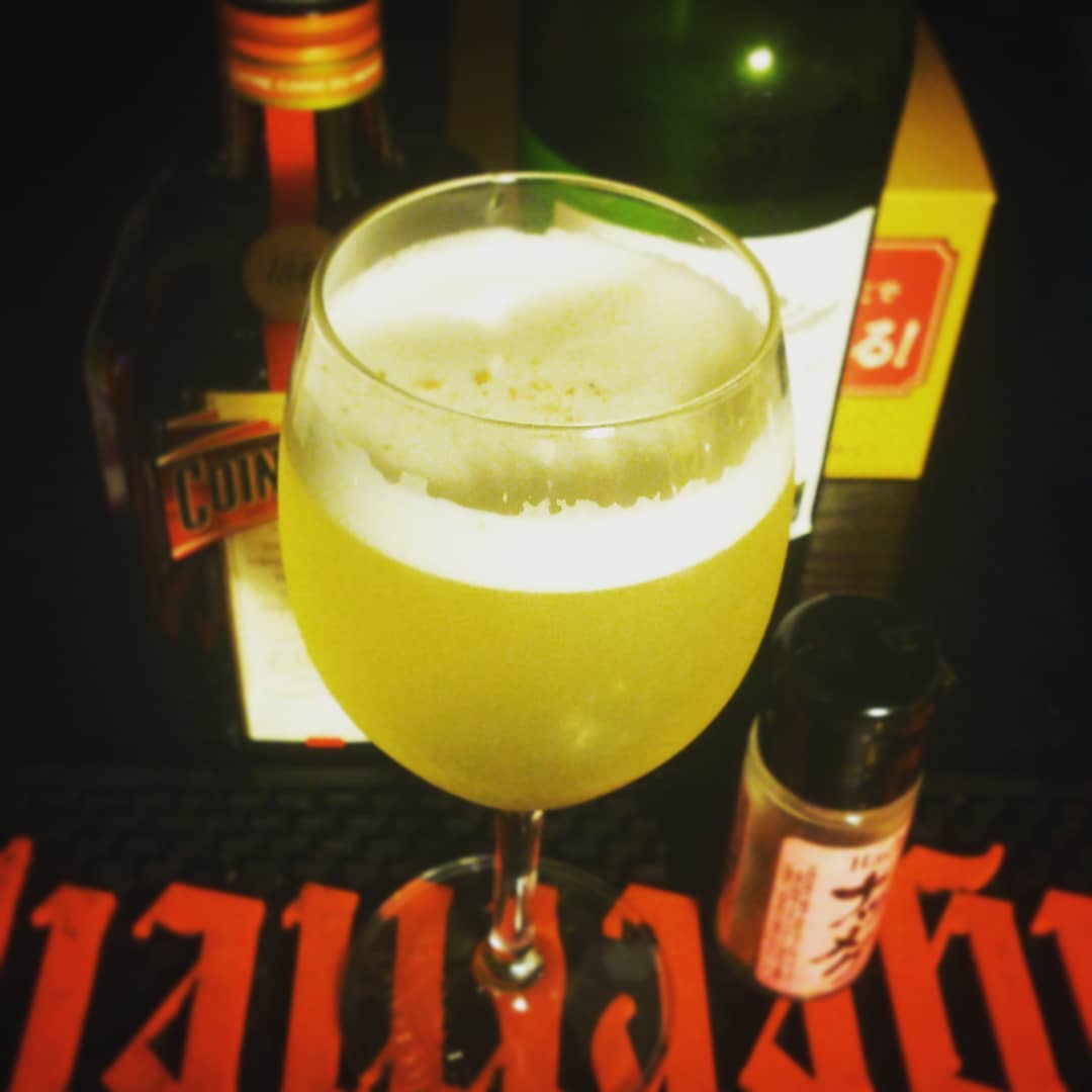 来週末の #井上陽水 #イベント 用 #オリジナルカクテル、#夢の中へ。#ヴァイツェン もどきです。#オタクバー