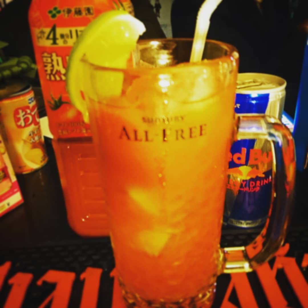 来週末の #スポ根アニメ #イベント 用 #オリジナルカクテル、#好敵手。赤くてパワフルな #ノンアルコール! #オタクバー