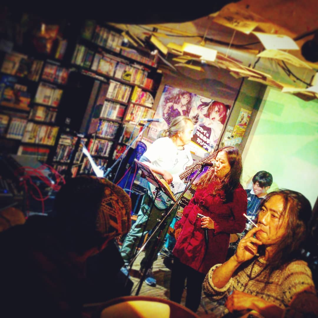 #討ち入りブルースナイト 、トップバッターは #AlternativeBloom! #オタクバー