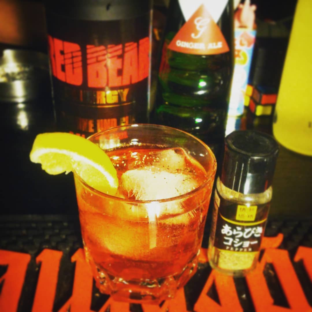 来週末の #プログレ #イベント 用 #オリジナルカクテル、#ピンクフロイド。ピンクで爽快に。#オタクバー