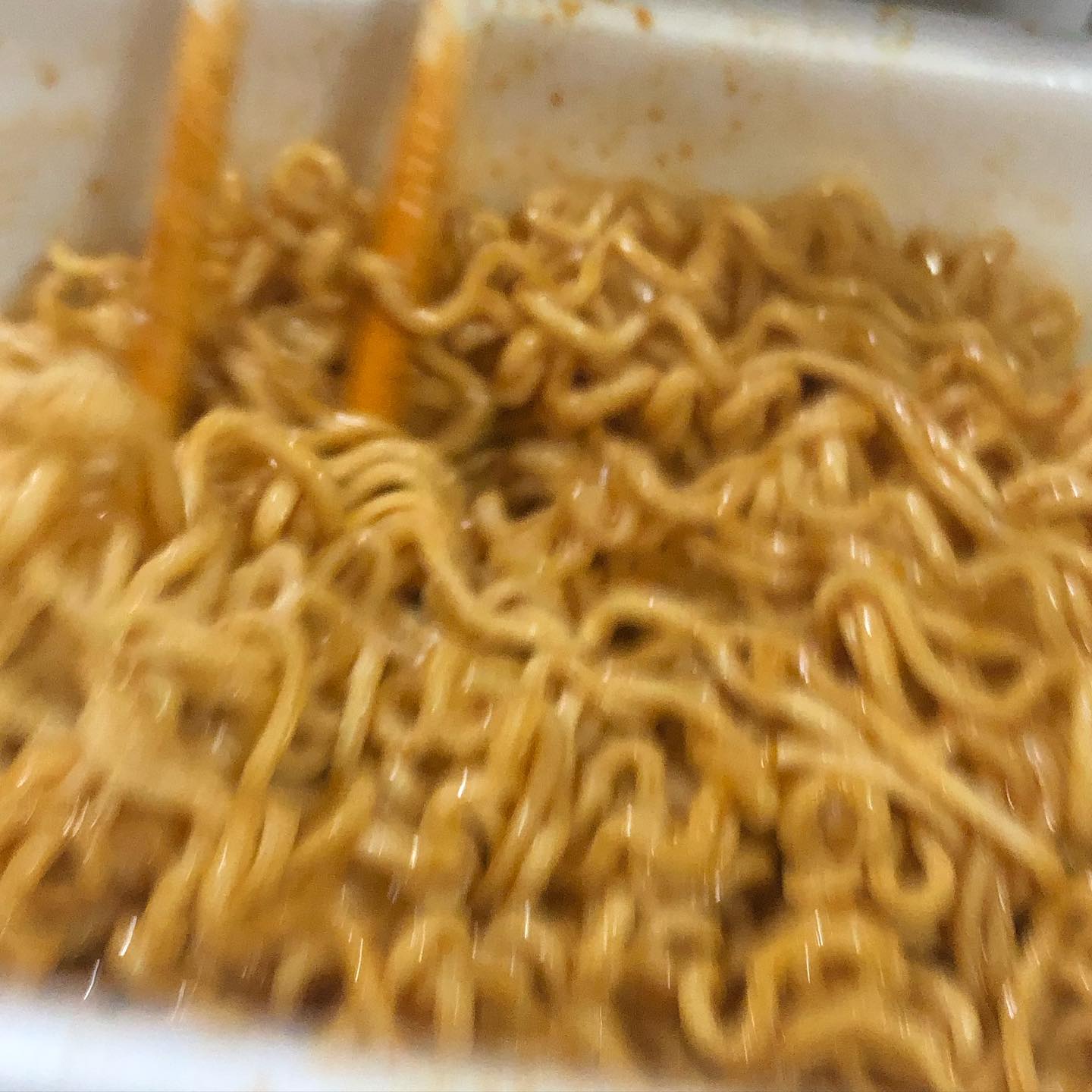 オープンしてます(●︎´▽︎`●︎)♡ 激辛ペヤング食べましたが、辛いだけでした( ´・ω・`) #オタクバー