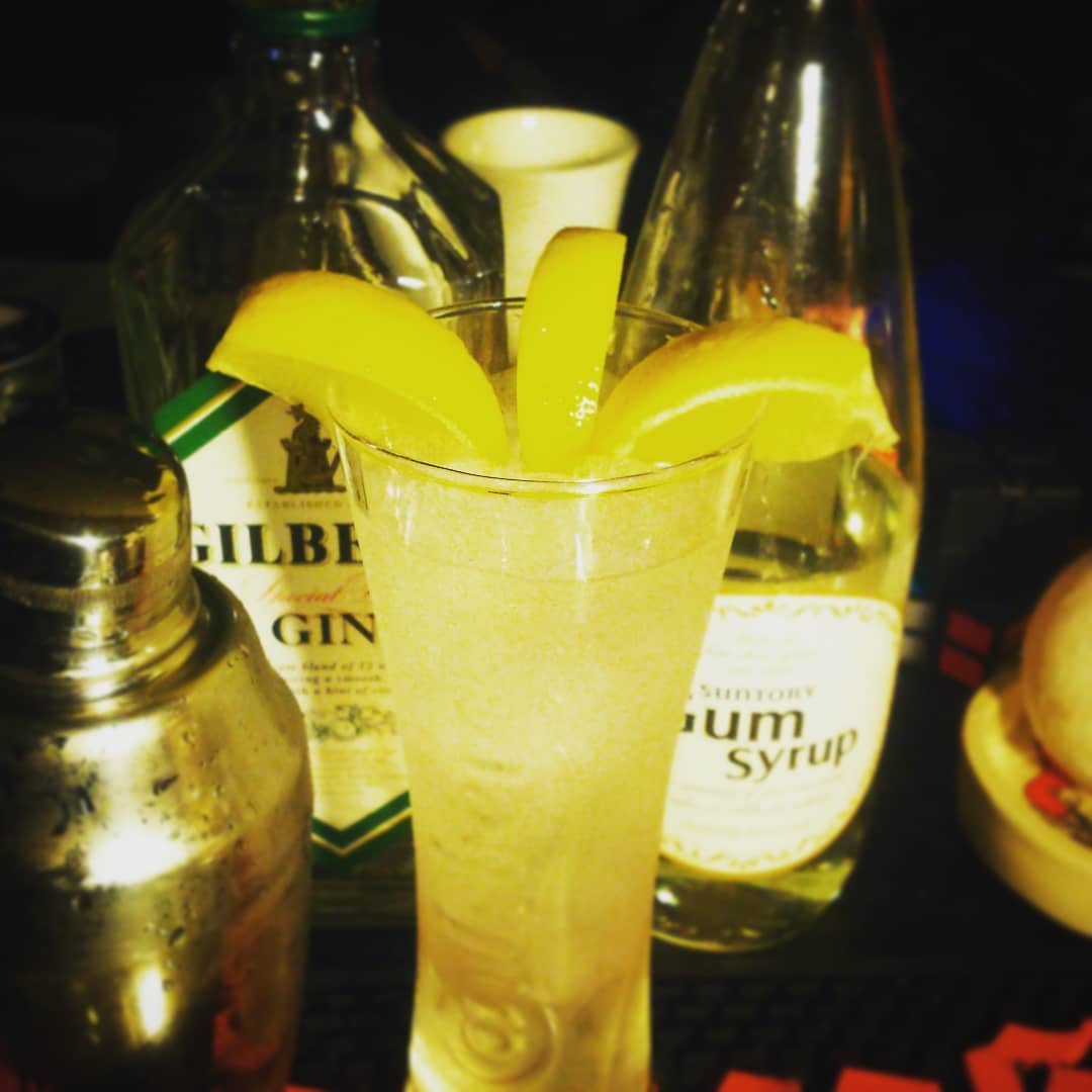 来週末の #イベント 用 #オリジナルカクテル、#彼氏彼女のレモネード。レモン3倍の青春。#オタクバー