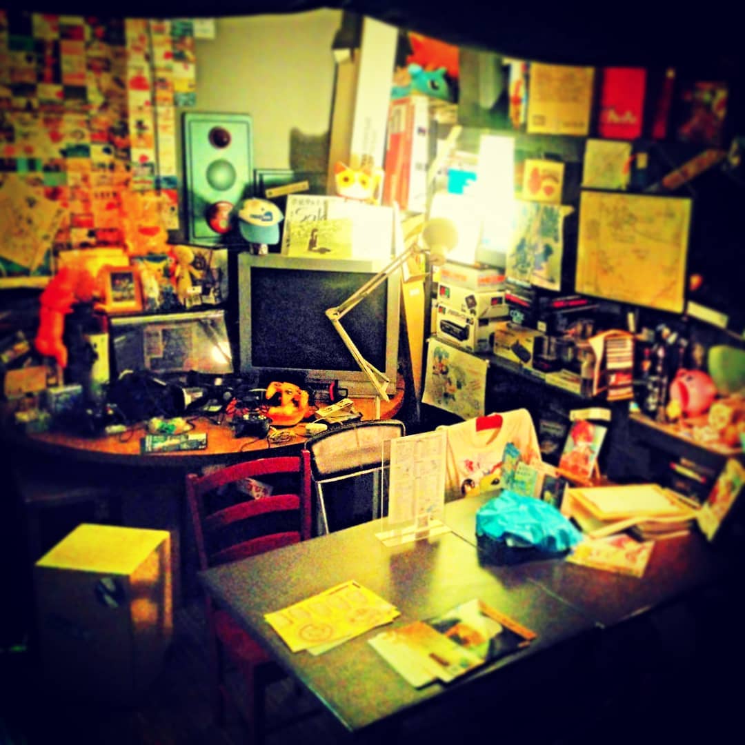 入口付近もスッキリ片付け!(主にバイトちゃん) 開店です♪ #オタクバー