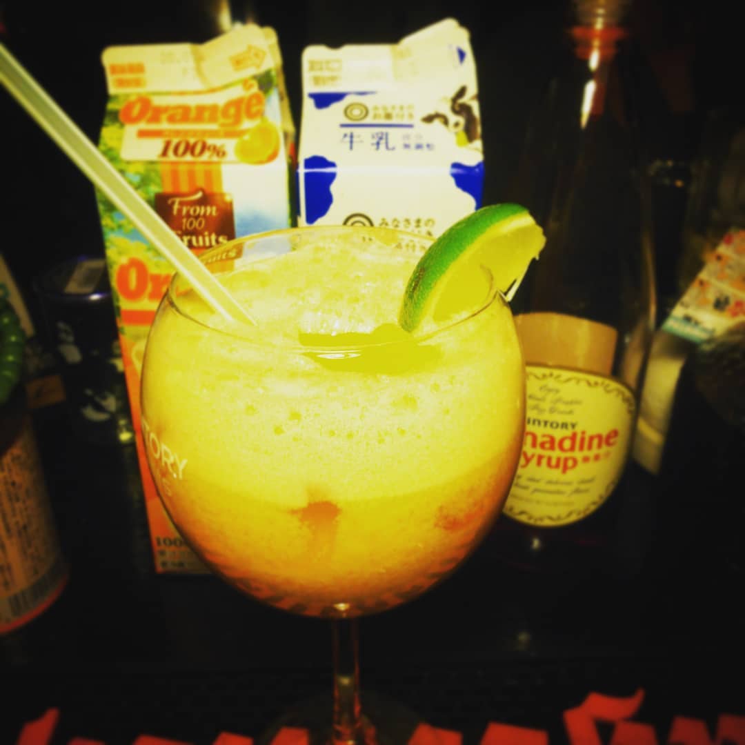 作り直し。今週末の #USAバンド特集 用 #オリジナルカクテル、#イーグル。カリフォルニアな #ノンアル です。#オタクバー