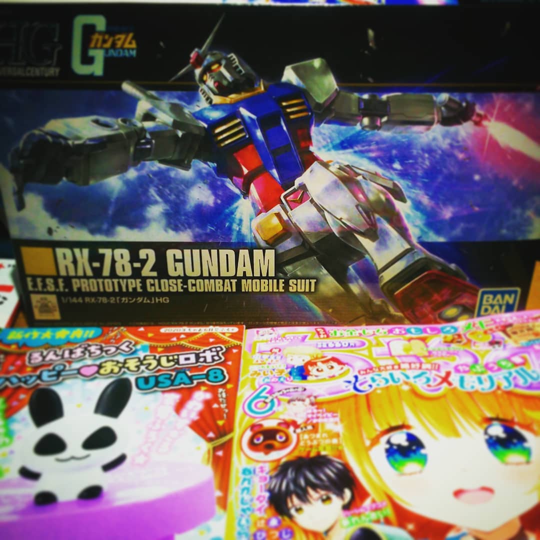 #ロケット打ち上げ 失敗しても、我々には #ロボ がある! 開店です♪ #オタクバー