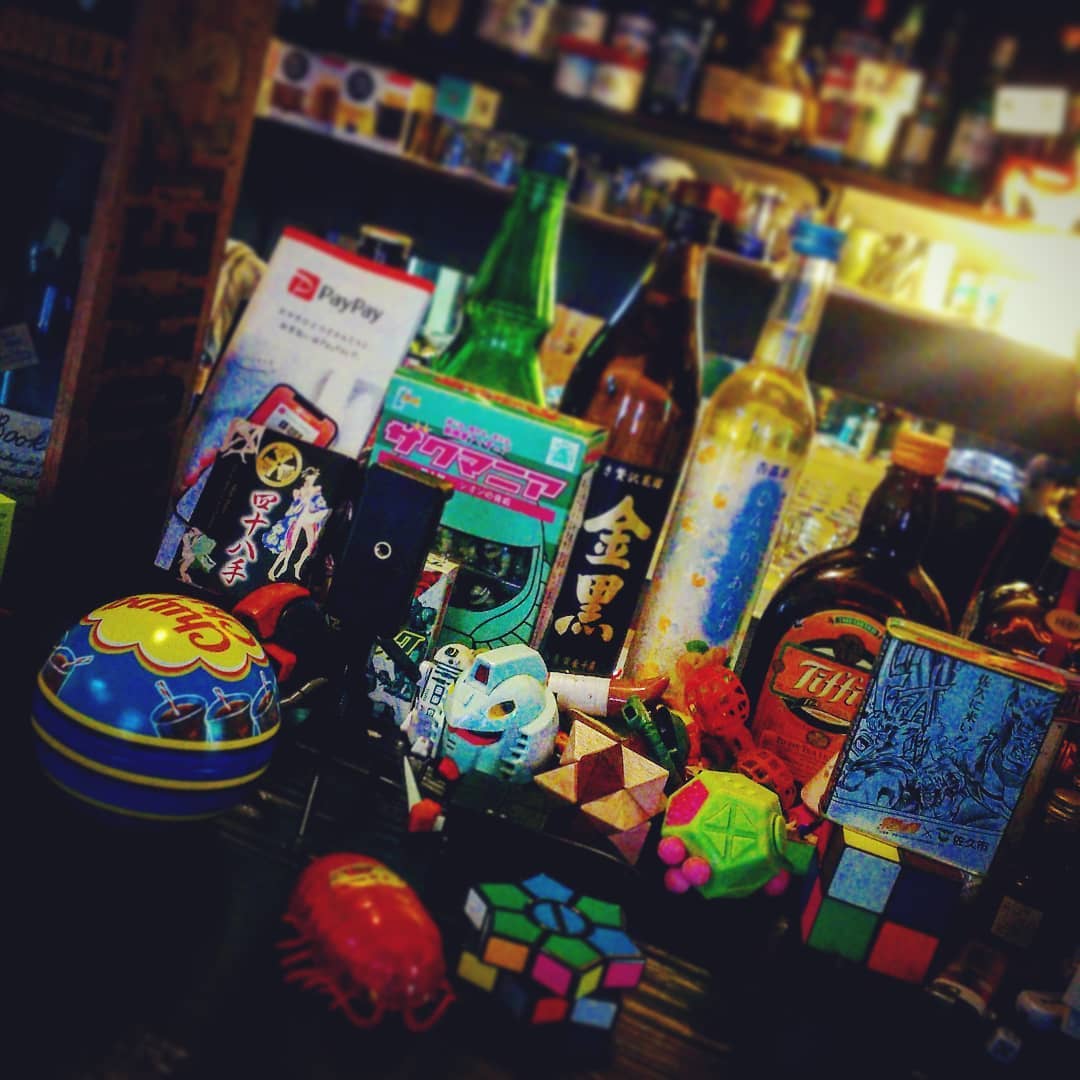 #部分日食 の感動を胸に一杯どうぞ♪ 開店です! #オタクバー