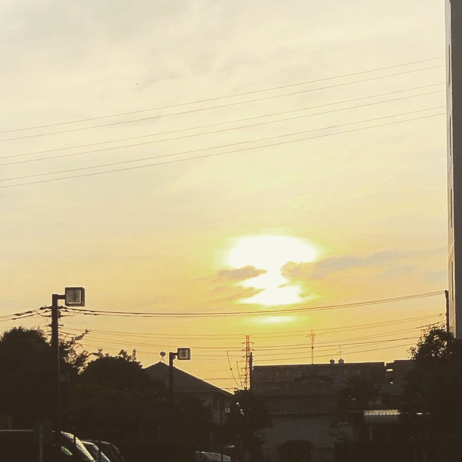 雨も止みました週の中日ちょこっとswingーbyで1杯如何でしょうか #オタクバー